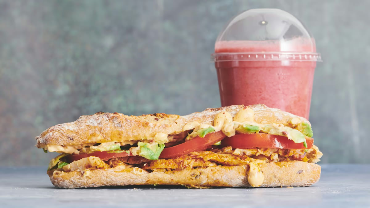 Frisk sandwich og smoothie fra The Juize Bar